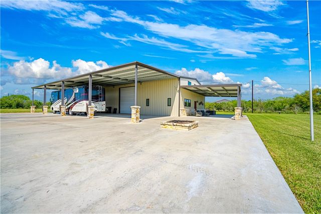 100 Breesport Dr, Sandia, TX 78383