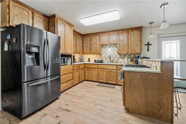 100 Breesport Dr, Sandia, TX 78383