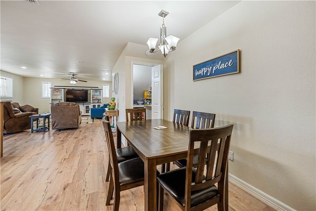 100 Breesport Dr, Sandia, TX 78383