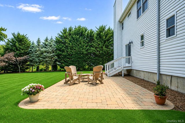 26 River Avenue, Eastport, NY 11941