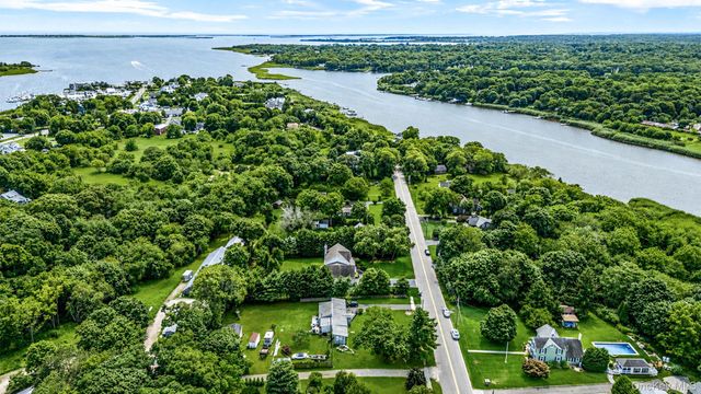 26 River Avenue, Eastport, NY 11941