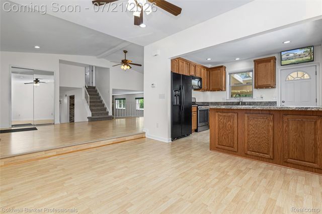 19272 Lloyd Drive, Clinton Charter Township, MI 48038