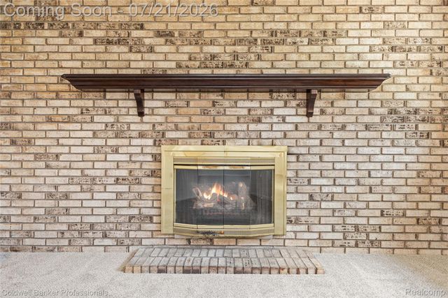 19272 Lloyd Drive, Clinton Charter Township, MI 48038