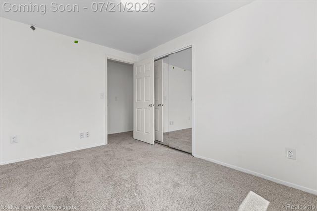 19272 Lloyd Drive, Clinton Charter Township, MI 48038