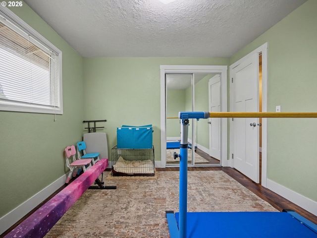 28705 Se HALEY Rd, Boring, OR 97009
