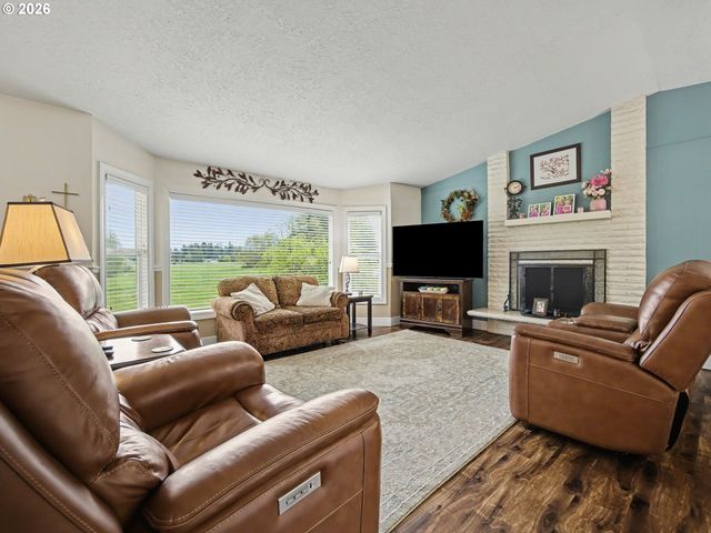 28705 Se HALEY Rd, Boring, OR 97009