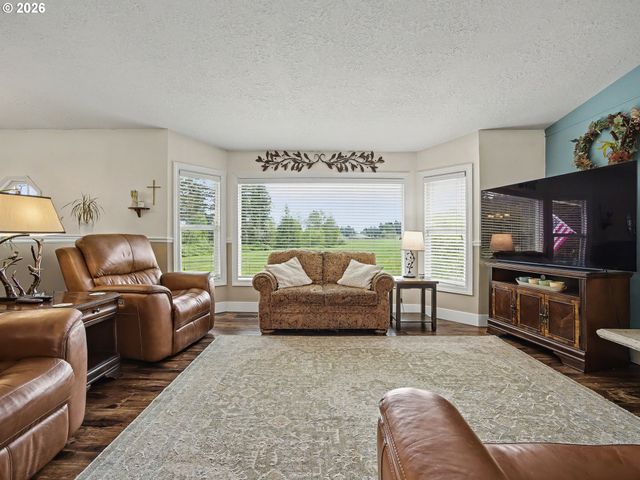 28705 Se HALEY Rd, Boring, OR 97009