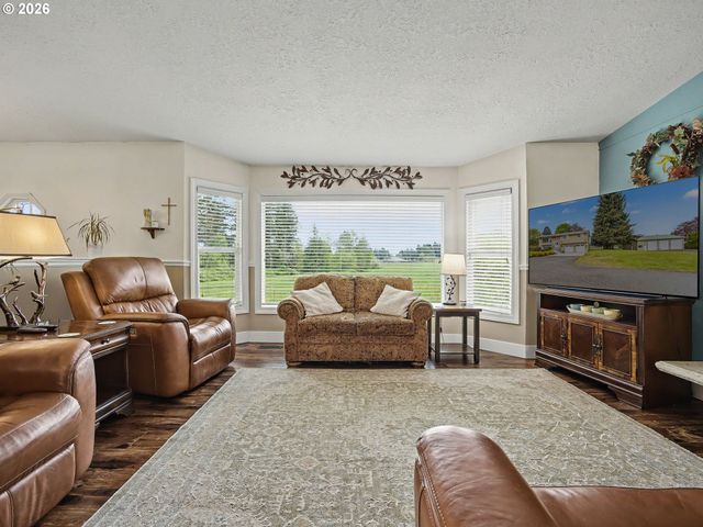 28705 Se HALEY Rd, Boring, OR 97009