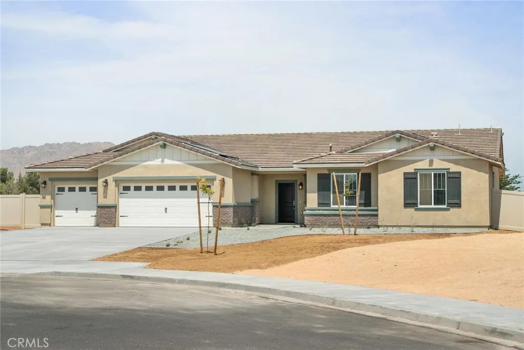 14857 Desert Lily Court, Apple Valley, CA 92307