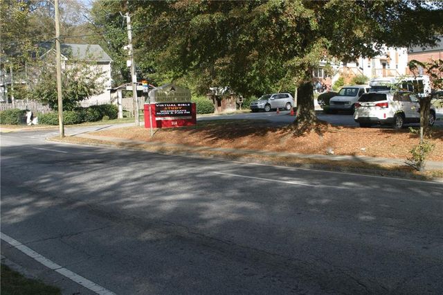 550 Joseph E Lowery NW Boulevard, Atlanta, GA 30314