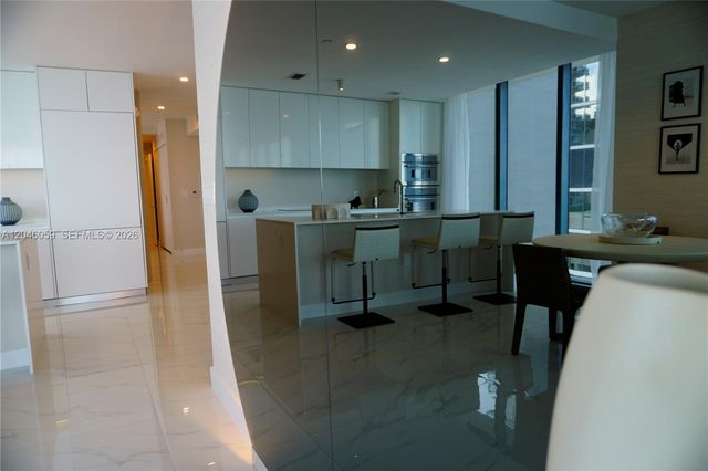 725 NE 24 St 401, Miami, FL 33137
