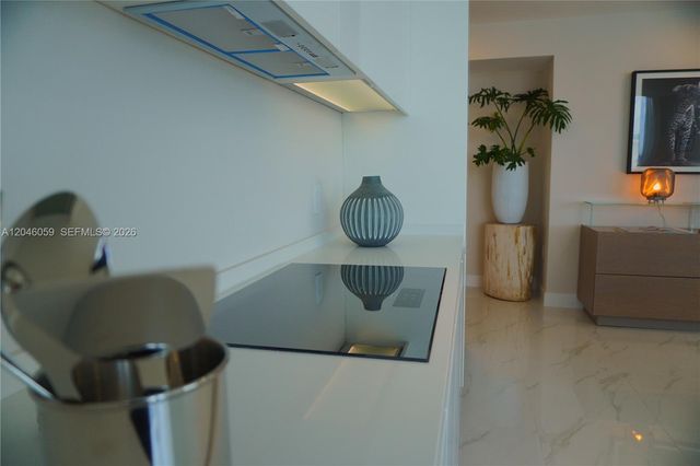725 NE 24 St 401, Miami, FL 33137