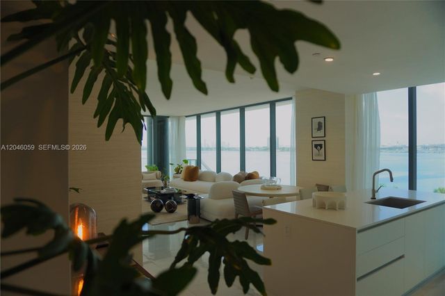 725 NE 24 St 401, Miami, FL 33137