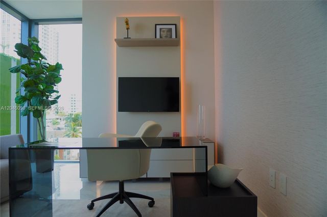 725 NE 24 St 401, Miami, FL 33137