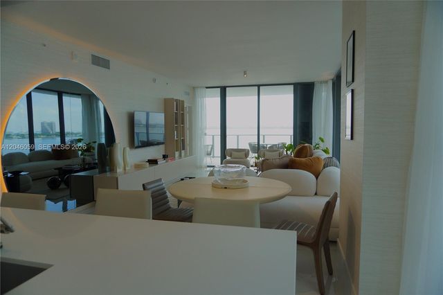725 NE 24 St 401, Miami, FL 33137