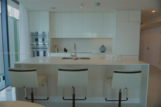725 NE 24 St 401, Miami, FL 33137