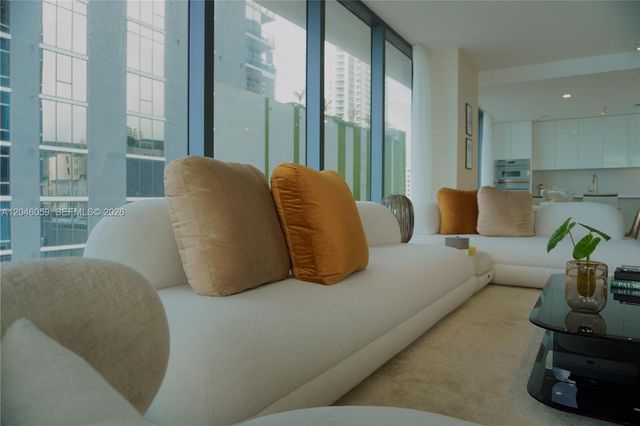 725 NE 24 St 401, Miami, FL 33137
