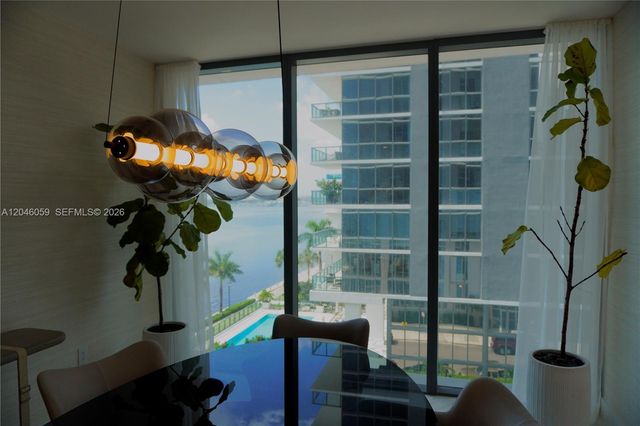 725 NE 24 St 401, Miami, FL 33137