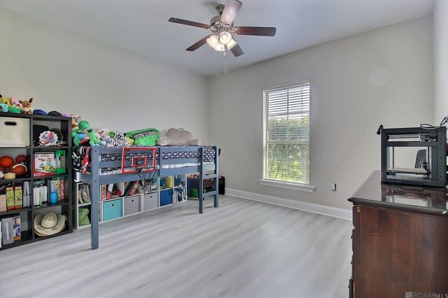31025 Lake Spring Dr, Walker, LA 70785