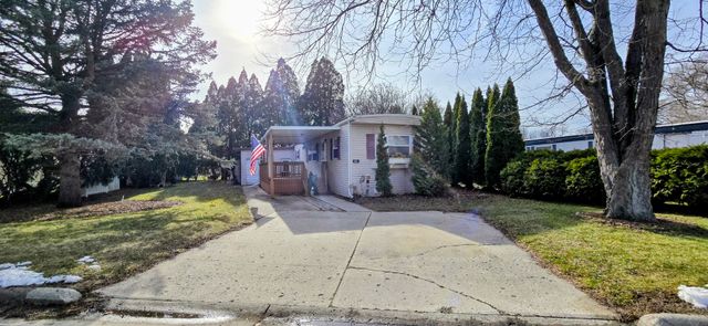 601 Lindenwood Drive, Belvidere, IL 61008