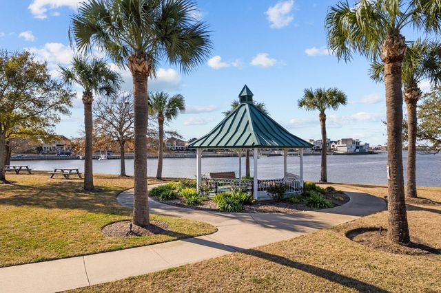 2372 Autumn Mist Court, League City, TX 77573