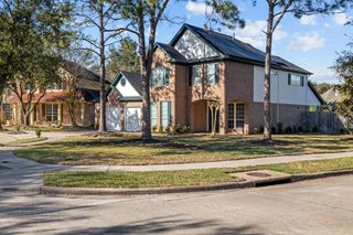 2372 Autumn Mist Court, League City, TX 77573