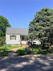 1320 Lawrence Avenue, Leavenworth, KS 66048
