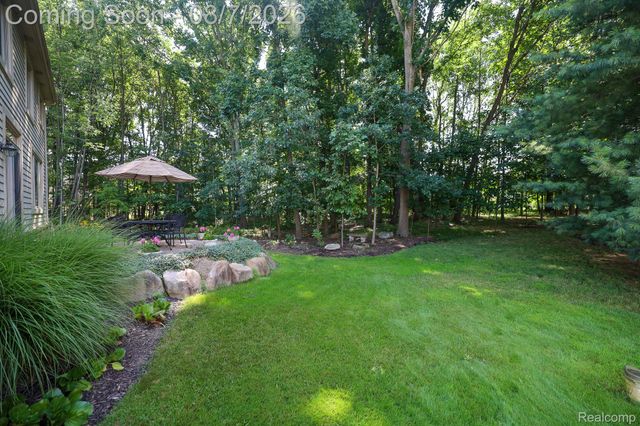 3531 Stoneridge Court, Commerce Charter Township, MI 48382
