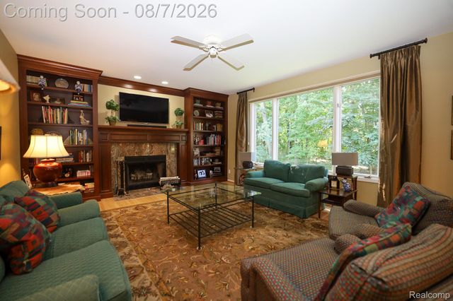 3531 Stoneridge Court, Commerce Charter Township, MI 48382