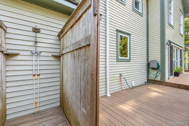 15 Hillcrest Avenue, Port Jefferson, NY 11777