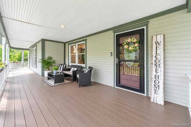 15 Hillcrest Avenue, Port Jefferson, NY 11777