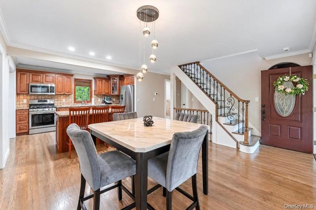 15 Hillcrest Avenue, Port Jefferson, NY 11777