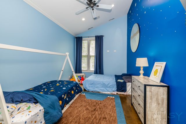3238 N PIONEER Avenue, Chicago, IL 60634