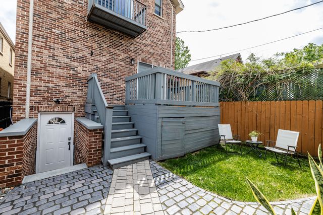3238 N PIONEER Avenue, Chicago, IL 60634