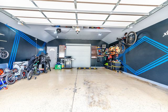 3238 N PIONEER Avenue, Chicago, IL 60634