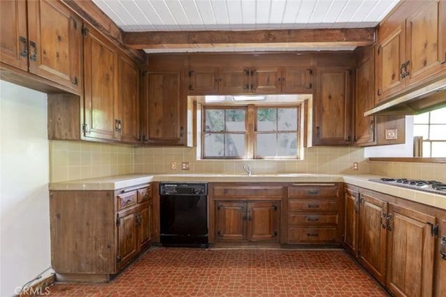 3853 Eureka Drive, Studio City, CA 91604