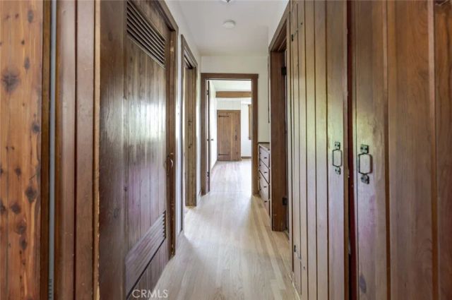 3853 Eureka Drive, Studio City, CA 91604