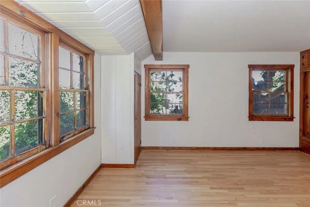 3853 Eureka Drive, Studio City, CA 91604