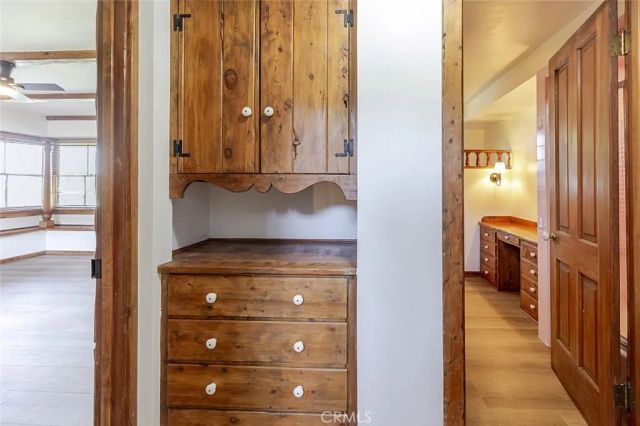 3853 Eureka Drive, Studio City, CA 91604