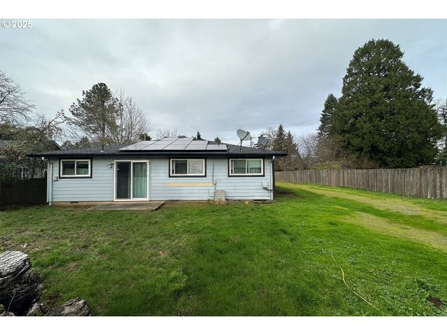 1610 Se COURTNEY Ave, Milwaukie, OR 97222