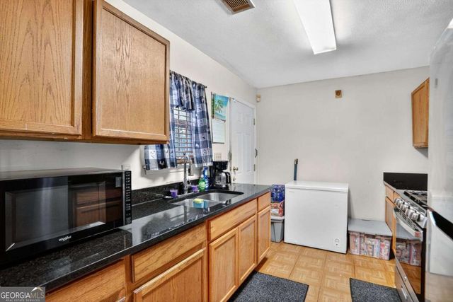 985 Farrington Place SE, Atlanta, GA 30315