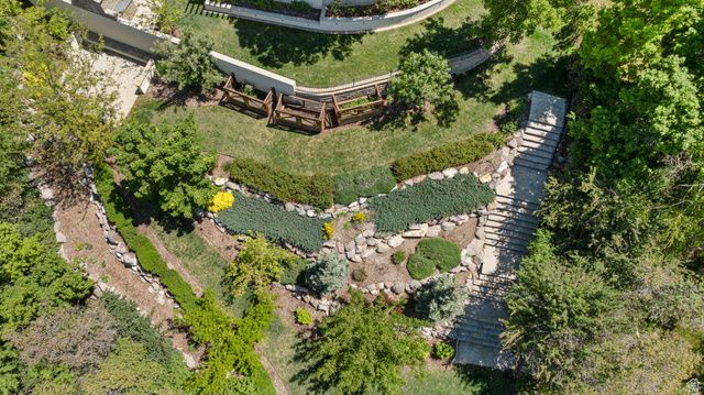 6394 S CANYON COVE DR, Holladay, UT 84121