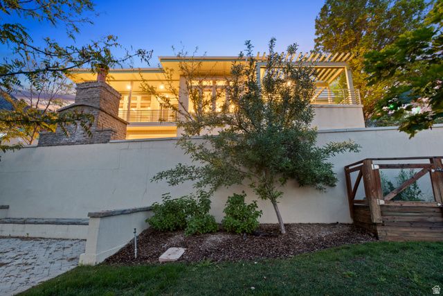 6394 S CANYON COVE DR, Holladay, UT 84121