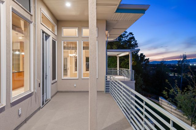 6394 S CANYON COVE DR, Holladay, UT 84121