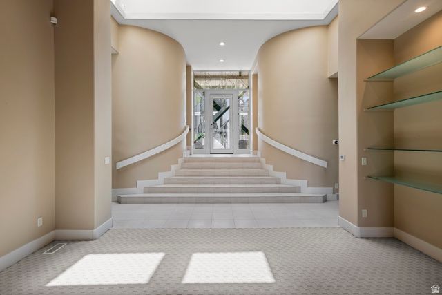 6394 S CANYON COVE DR, Holladay, UT 84121