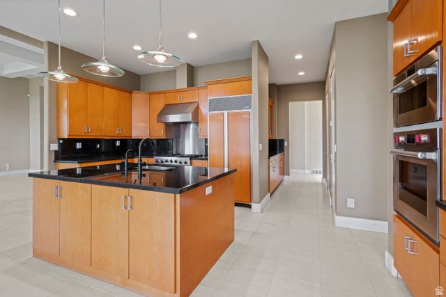 6394 S CANYON COVE DR, Holladay, UT 84121