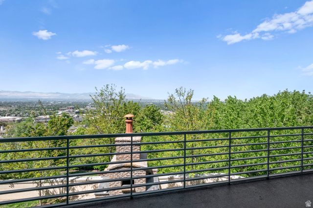 6394 S CANYON COVE DR, Holladay, UT 84121