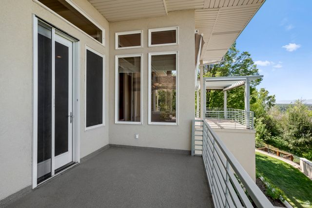 6394 S CANYON COVE DR, Holladay, UT 84121
