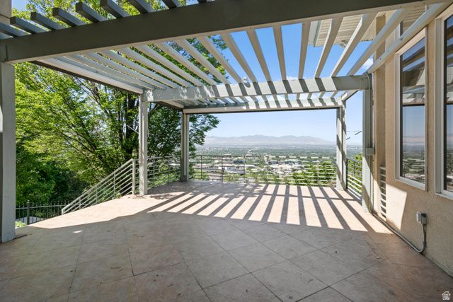 6394 S CANYON COVE DR, Holladay, UT 84121