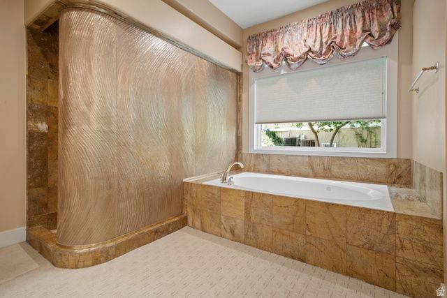 6394 S CANYON COVE DR, Holladay, UT 84121